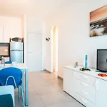 Apartmán Bright Near The In *