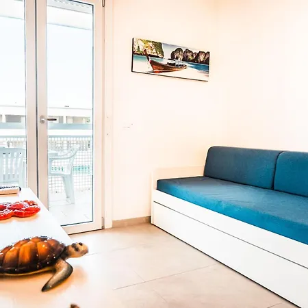 Bright Near The In Apartman *
